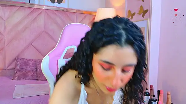 DemiJones  online show from May 2026 04:41:02 AM