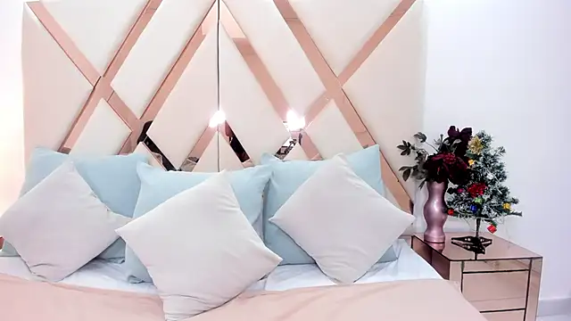 merielenbloom online show from November 2025 12:38:01 PM