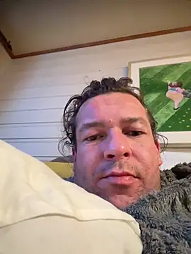 miguel910921 online show from February 2026 03:27:02 PM