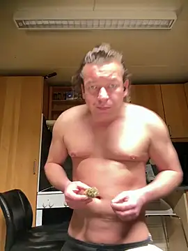 miguel910921 online show from February 2026 11:32:01 PM