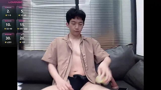 Snapshot of CouplingCry chatting on January 2026 01:46:02 PM CouplingCry online show from January 2026 01:46:02 PM