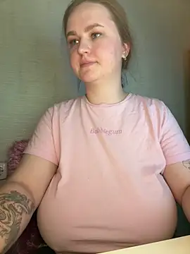 Snapshot of Monika_Boobs chatting on December 2025 05:19:02 PM Monika Boobs online show from December 2025 05:19:02 PM