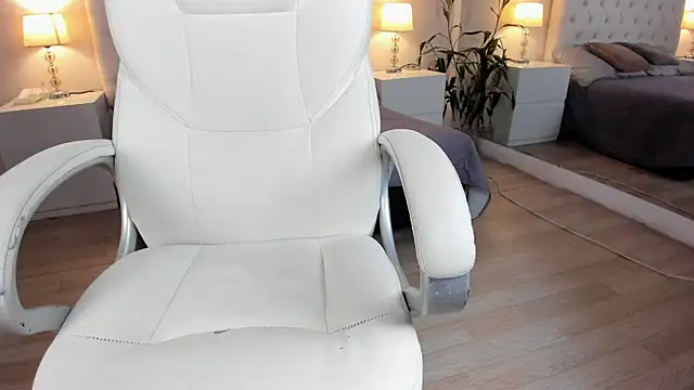 Scarlett Bunny  online show from December 2025 01:04:02 PM