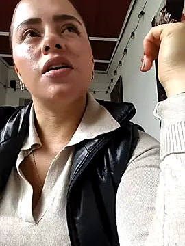 Snapshot of ALEJA__22 chatting on March 2026 03:39:02 PM ALEJA 22 online show from March 2026 03:39:02 PM