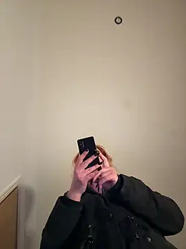 pervimilf online show from March 2026 10:12:01 PM