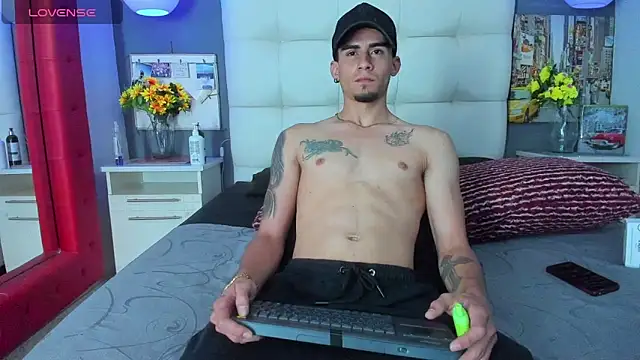 Sharon Tyga20 online show from November 2025 02:27:01 PM