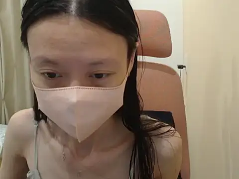 Snapshot of Lil-Cherries chatting on April 2026 03:17:02 PM Lil-Cherries online show from April 2026 03:17:02 PM