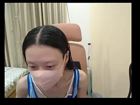 Snapshot of Lil-Cherries chatting on May 2026 11:07:01 AM Lil-Cherries online show from May 2026 11:07:01 AM