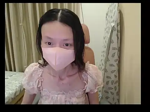 Lil-Cherries online show from June 2026 03:32:02 PM