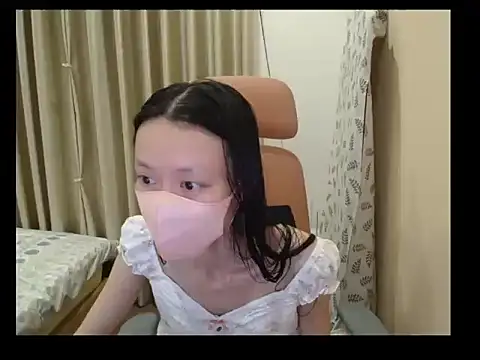 Lil-Cherries online show from June 2026 11:20:02 AM