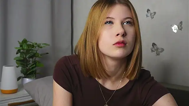 YvonneBou online show from November 2025 07:13:01 PM