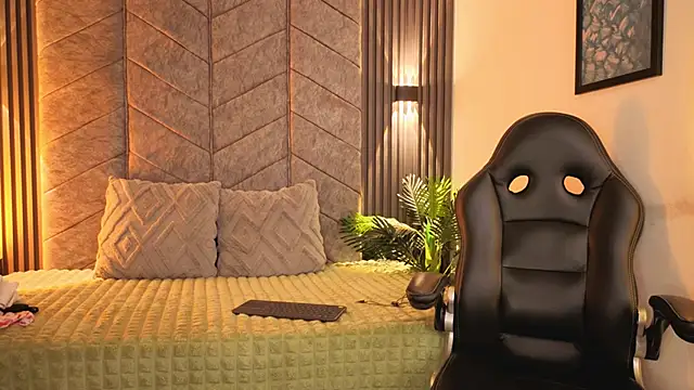 AuroraLanee  online show from November 2025 07:13:02 PM