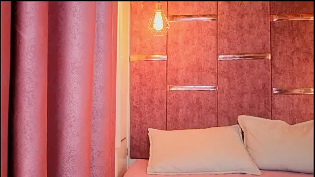 AuroraLanee  online show from February 2026 07:51:02 PM