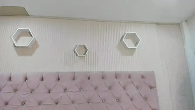 ZarinaWynne online show from June 2026 02:28:01 PM