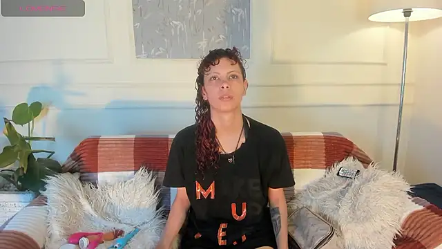 AliceMadnes online show from January 2026 02:44:01 PM