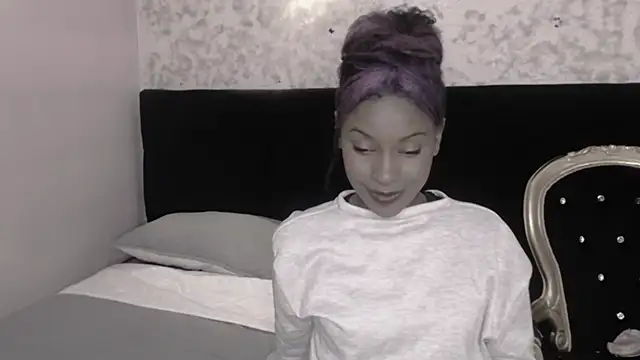 Snapshot of Aliis_Love chatting on February 2026 05:02:02 AM Aliis Love online show from February 2026 05:02:02 AM