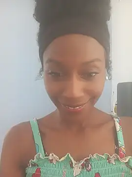 Snapshot of Aliis_Love chatting on March 2026 01:44:02 PM Aliis Love online show from March 2026 01:44:02 PM