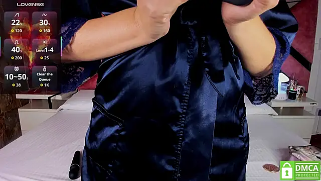 Lily Queen30 online show from March 2026 08:27:02 PM