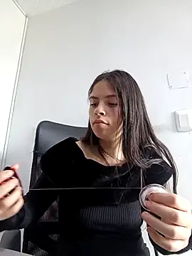 emilygrooe online show from February 2026 04:32:01 PM