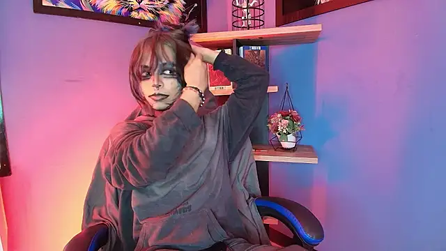 Snapshot of luxiel_ chatting on February 2026 09:14:02 PM luxiel online show from February 2026 09:14:02 PM