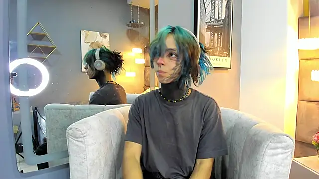 Snapshot of luxiel_ chatting on March 2026 08:43:01 PM luxiel online show from March 2026 08:43:01 PM