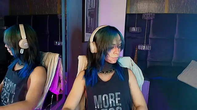 luxiel  online show from April 2026 08:51:02 PM