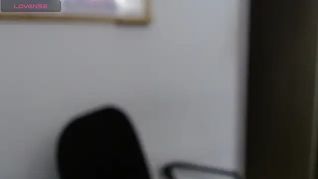 Snapshot of LorieFerrer chatting on February 2025 11:15:01 PM LorieFerrer online show from February 2025 11:15:01 PM