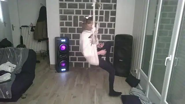 samia42 online show from December 2025 11:09:01 PM