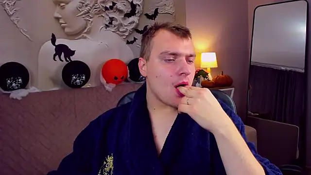 ArchieHolmes online show from November 2025 04:00:01 AM