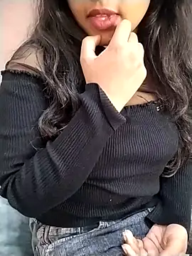 Sexy Divya   online show from March 2026 05:57:02 AM