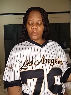 Snapshot of Emmylove-xr25 chatting on June 2026 02:27:02 AM Emmylove-xr25 online show from June 2026 02:27:02 AM