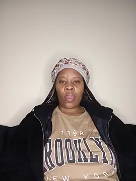 Snapshot of Emmylove-xr25 chatting on July 2026 12:22:02 PM Emmylove-xr25 online show from July 2026 12:22:02 PM