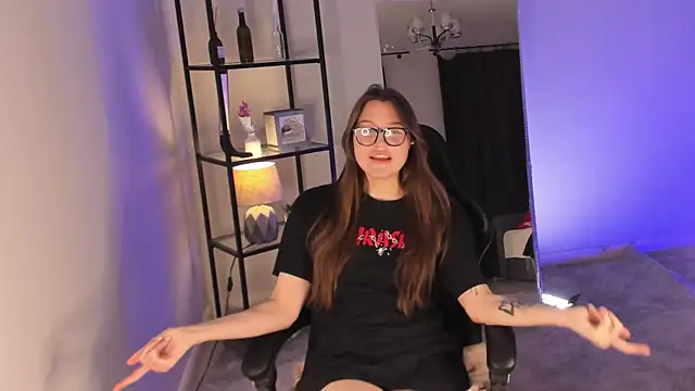 Anjelinaro online show from November 2025 02:39:02 PM