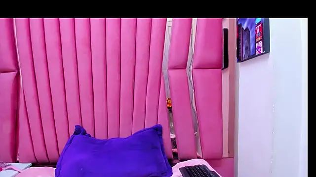 MarianaGibson online show from April 2026 05:30:01 PM