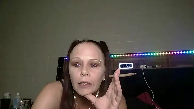 nikkibae33 online show from June 2026 09:50:02 PM