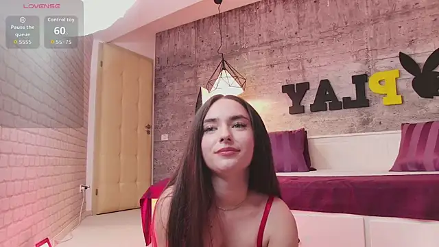 LuisaFaye online show from April 2026 07:20:01 PM