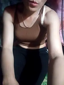 Lynn-122 online show from April 2026 01:41:02 PM