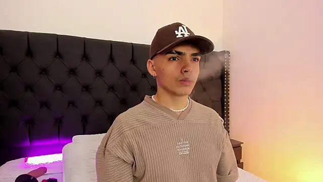 Snapshot of NicoKingg_ chatting on January 2026 01:05:02 PM NicoKingg online show from January 2026 01:05:02 PM