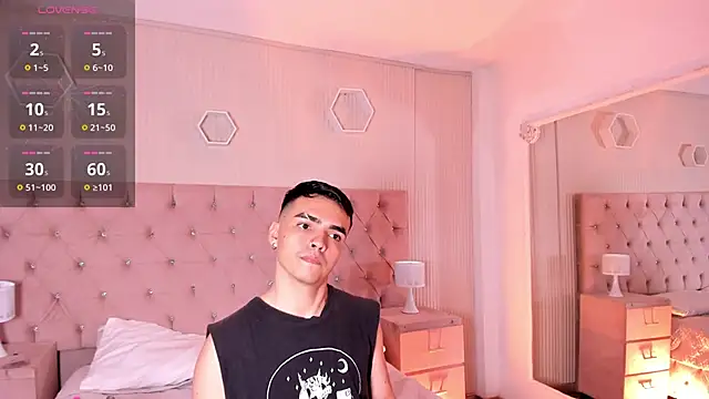 Snapshot of NicoKingg_ chatting on January 2026 07:11:01 PM NicoKingg online show from January 2026 07:11:01 PM