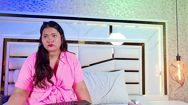 aria sm online show from November 2025 03:53:02 AM