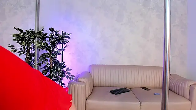 AnnaTylor online show from February 2026 12:33:01 PM