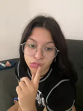 Snapshot of amazonaa9 chatting on March 2026 07:32:02 PM amazonaa9 online show from March 2026 07:32:02 PM