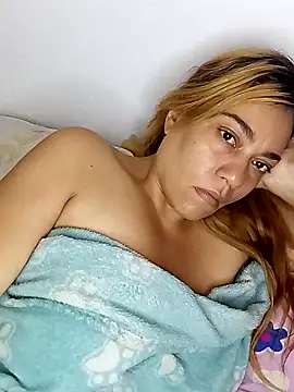 xXAndreyAndMariaXx online show from December 2025 11:01:02 PM