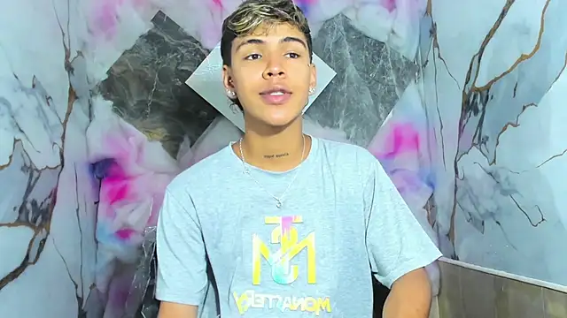 Snapshot of Timmy_Kiing_ chatting on November 2025 08:00:01 PM Timmy Kiing online show from November 2025 08:00:01 PM