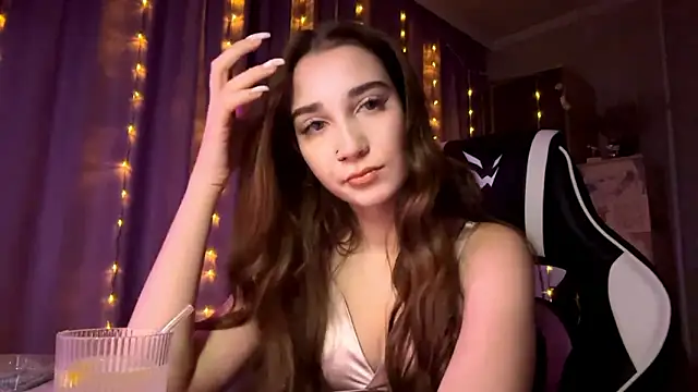 HollyPaw online show from February 2026 10:08:02 PM