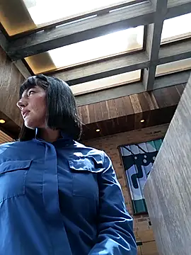 Luna juicy online show from November 2025 05:56:01 PM