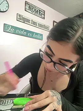 Snapshot of SCARLETT_INK_ chatting on May 2026 11:59:01 AM SCARLETT INK online show from May 2026 11:59:01 AM