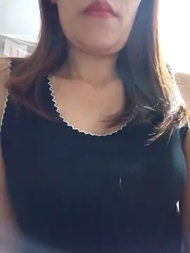 Hini68 online show from November 2025 12:11:02 PM