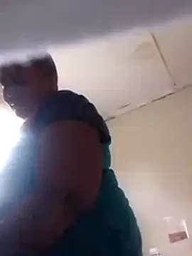 owam243 online show from November 2025 02:15:01 PM