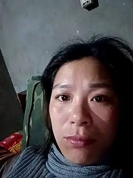 Lyla john online show from February 2026 01:43:01 AM